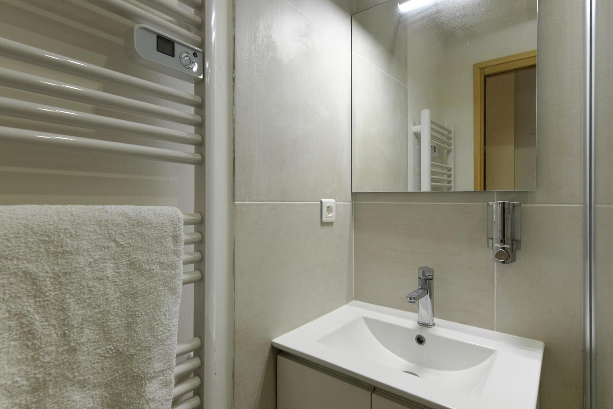 Provencal Studio Netflix Appart-Hotel-Provence La Fare-les-Oliviers 외부 사진